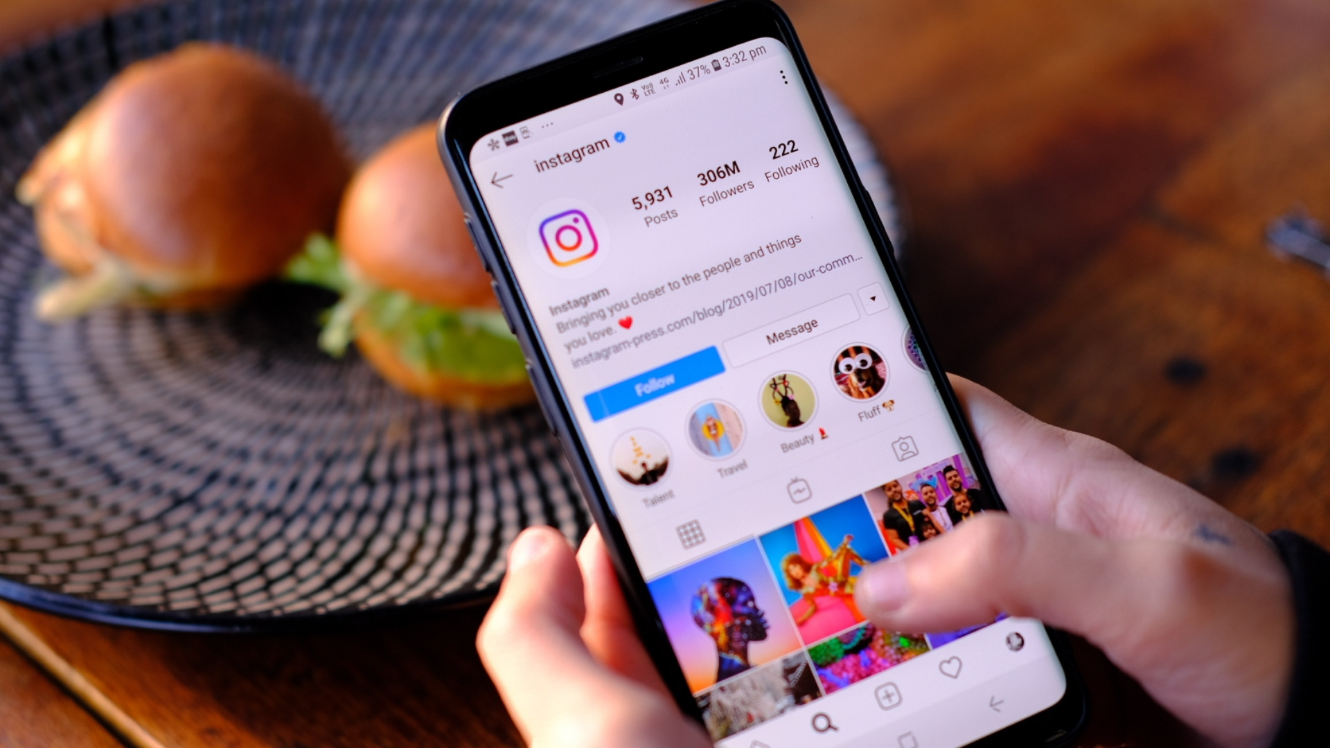 You are currently viewing How to grow your business on Instagram?